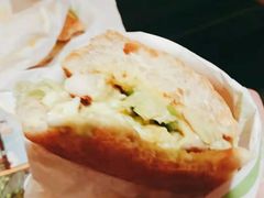 低温慢煮鸡胸肉配牛油果夏巴特-麦当劳(曲阳店)