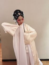 -盘子女人坊古装写真摄影(厦门总店)