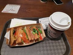 -星巴克(七宝领展广场1F店)