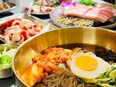 -围炉肉舍•炭烤活鳗•丹东海鲜烤肉(步行街店)