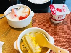 -大中华希尔顿酒店-念自助餐·嗨啤·小龙虾
