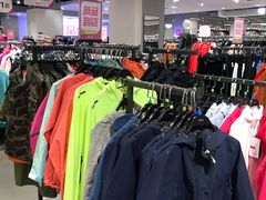 -唯品会(北京国瑞城店)