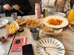 -必胜客(尹山湖歌林公园店)