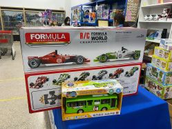 -逝水玩具折扣店