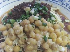 -渝之汇牛肉豌杂面
