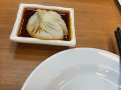 -百年龙袍蟹黄汤包(融创茂店)