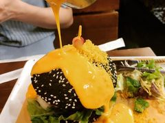 瀑布芝士牛肉汉堡-肥韬茶餐厅(南山mini店)