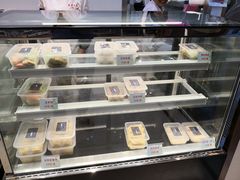 面包甜点陈列柜-老人和饭店(淮海中路店)