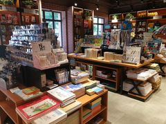 -新华书店(永安路店)