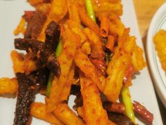 牛干巴炒藕条-云海肴·汽锅鸡·云南菜(东坝金隅店)