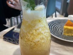 菠萝碰乌龙-gaga(深圳福田星河COCO Park店)