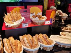 -Salon de The de Joel Robuchon(外滩18号店)