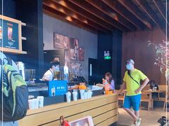 -星巴克(广州南站A18检票口楼上)