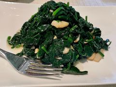 蒜茸炒菠菜-御宝轩(益丰·外滩源店)
