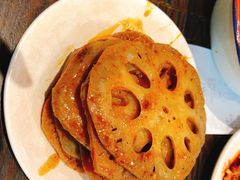-爆炸头阿姨小四川正宗川味小吃(无任何分店)