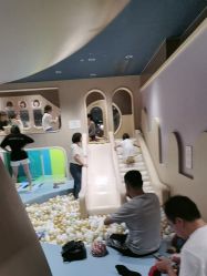 -奈尔宝家庭中心·亲子餐厅(北京东坝万达店)