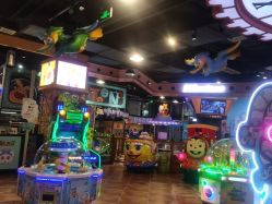 -卡通尼乐园(龙湖六合天街店)