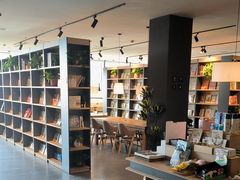 -魔方城市书房(中街益田店)