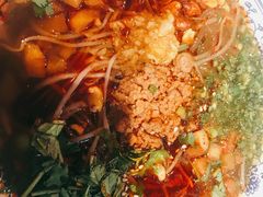 酸辣粉-爆炸头阿姨小四川正宗川味小吃(无任何分店)
