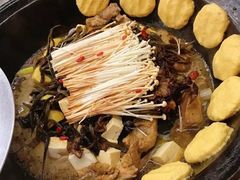 -屯老二农家铁锅炖·行业领军者(梅江店)
