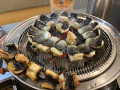 -围炉肉舍•炭烤活鳗•丹东海鲜烤肉(步行街店)