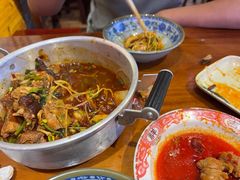 -爆炸头阿姨小四川正宗川味小吃(无任何分店)