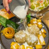 火锅选择的是冬阴功双人打边炉！提前预约的！端上来惊呆了！