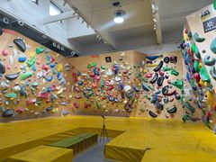 -问山MountQuest攀岩馆