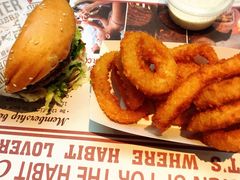 -The Habit Burger Grill 哈比特汉堡(复兴soho店)