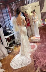 -Flora婚纱礼服定制租赁店