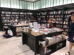 -诚品(信义店)