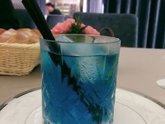-Aqua