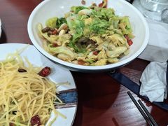 -湖南人家湘菜馆(镇江路店)