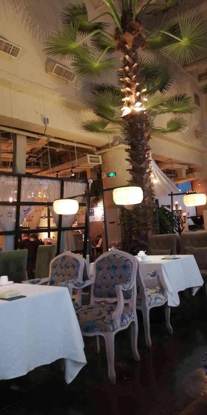 麓湘小镇(金茂览秀城店"第一次中了这种聚会形式的霸王餐,本来还有.