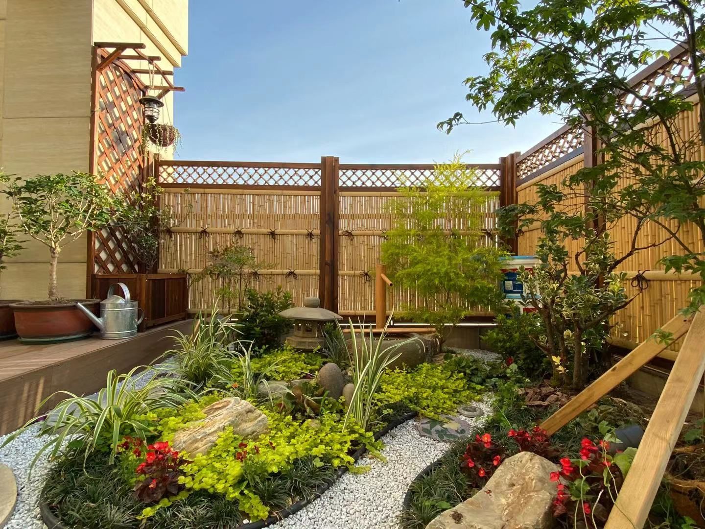 120平屋顶花园实景案例