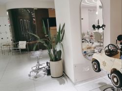 -PE SALON
