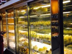 面包甜点陈列柜-凯司令西点房(虹桥路站店)