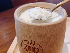 -ZING COFFEE 镜咖啡