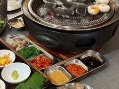 -围炉肉舍•炭烤活鳗•丹东海鲜烤肉(步行街店)