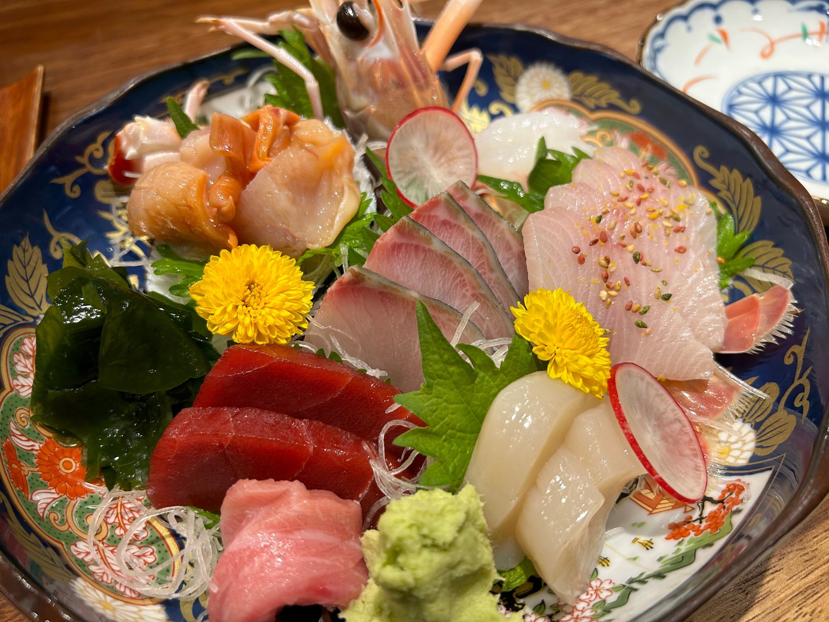 年前最后一餐海鲜盖饭,被投喂到扶着墙出