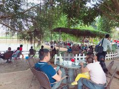 -侯臣咖啡文化村