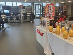 -北京鹏龙大道奔驰4S店(纪家庙店)