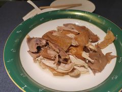 百年老汤道口烧鸡-金狮麟·新豫菜(金码大厦店)