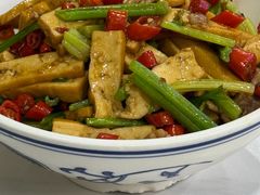 -独一佳老胡湘菜馆(矿山路店)
