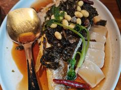 招牌雪菜蒸黄花鱼-三个渔夫·蒸汽海鲜(小白楼店)