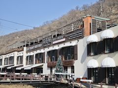 -泰莲庭·溪畔餐厅(雁栖湖店)