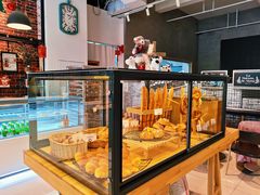 面包甜点陈列柜-熊叔熊婶面包房(团结湖店)