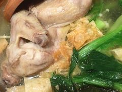 -刀小蛮半只鸡过桥米线(家乐福四元桥店)