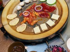 -阿昌白族石板烧·菌锅(大理古城店)