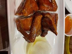 招牌乳鸽-蝴蝶里·粤菜·点心(龙湖杭州金沙天街店)